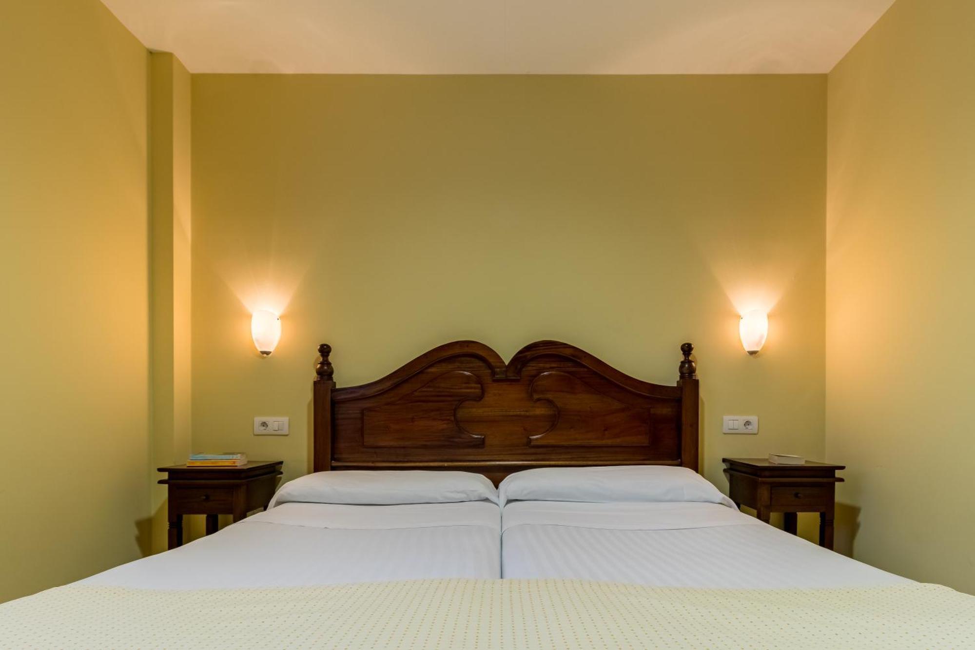 Apartamentos Silken Playa De Toro Лянес Екстериор снимка