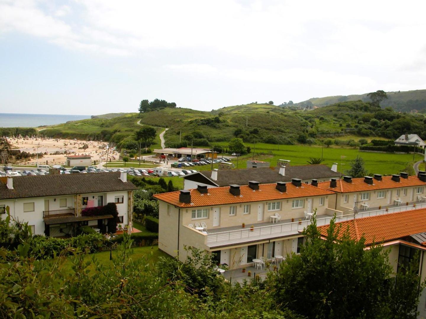 Apartamentos Silken Playa De Toro Лянес Екстериор снимка